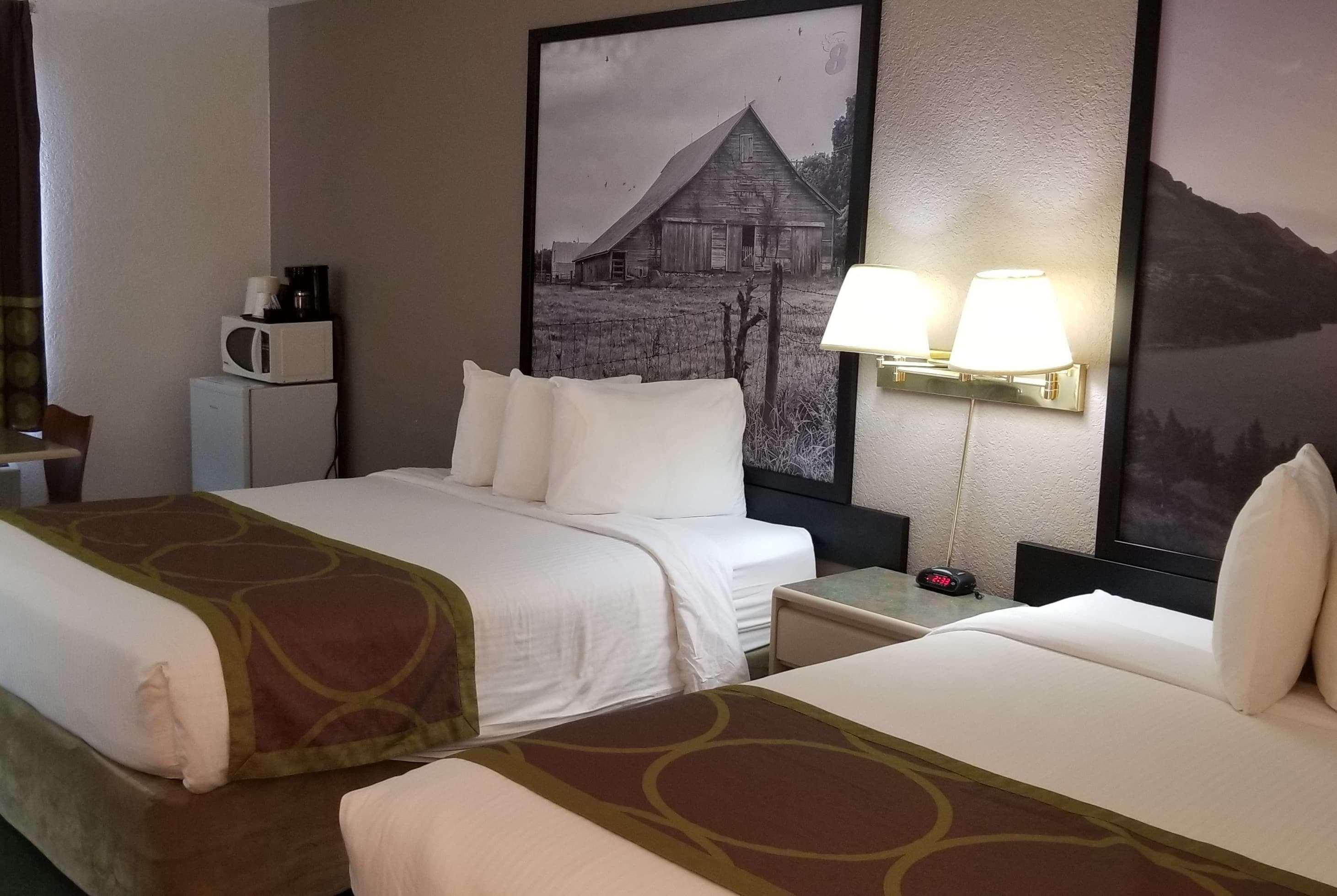 Motel Super 8 By Wyndham Ab 2*